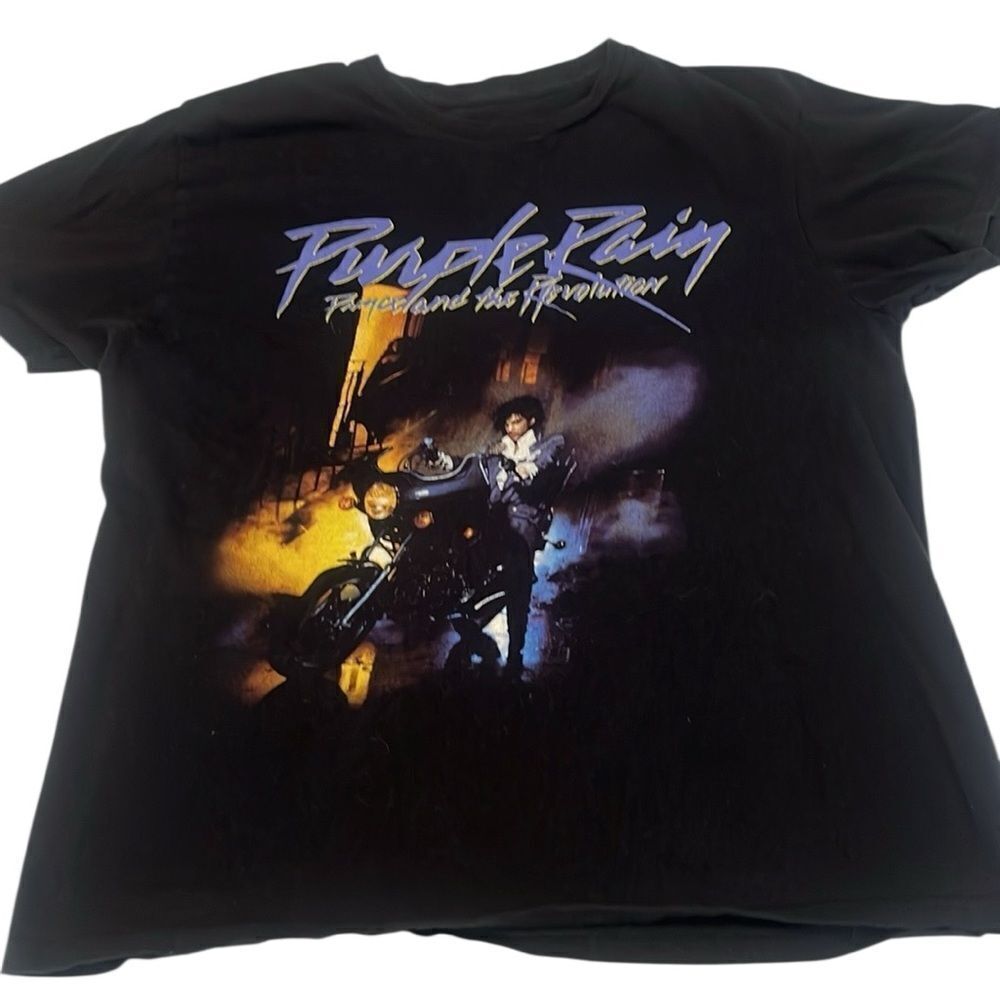 Prince Purple Rain 90’s men’s size L short sleeve concert tshirt GUC